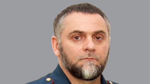 Аліхан Цакаеў, фатаграфія з сайта Галоўнага ўпраўлення МНС Расіі па Чачні Аліхан Цакаеў, фатаграфія з сайта Галоўнага ўпраўлення МНС Расіі па Чачні