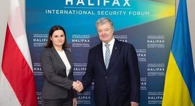 Сустрэча Ціханоўскай і Парашэнкі. «Нельга казаць аб прызнанні Зяленскім і адначасова сустракацца з я «Нельга казаць аб прызнанні Зяленскім і адначасова сустракацца з яго супернікам»