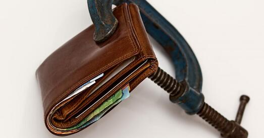 Чатыры галоўных адрозненні паміж «дармаедскімі дэкрэтамі»