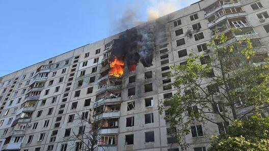 Вынік расійскага абстрэлу Харкава. Авіябомба трапіла ў шматпавярховік. Прынамсі 30 пацярпелых. Фота тэлеграм-канал Уладзіміра Зяленскага Вынік расійскага абстрэлу Харкава. Авіябомба трапіла ў шматпавярховік. Прынамсі 30 пацярпелых. Фота тэлеграм-канал Уладзіміра Зяленскага