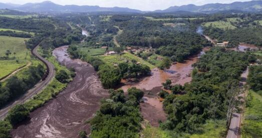 У Бразіліі прарвала дамбу. Каля 200 чалавек зніклі без вестак