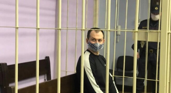 Палітвязня Яўгена Дзмітрыева асудзілі на два гады калоніі Палітвязня Яўгена Дзмітрыева асудзілі на два гады калоніі