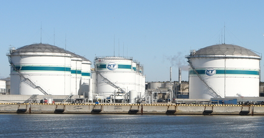 Новы стрэл сабе ў нагу. БНК прыпыняе адгрузкі нафтапрадуктаў праз порт Клайпеды