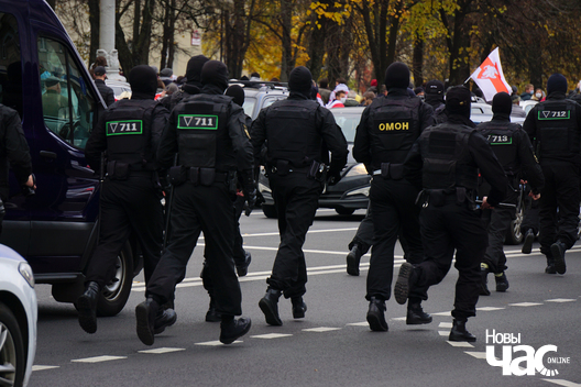 11/39 dsc08740_logo.jpg