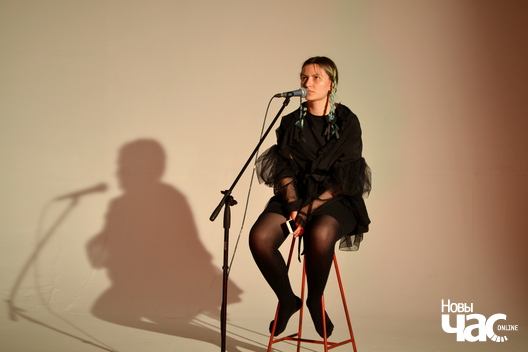 14/17 dsc_0171_logo.jpg