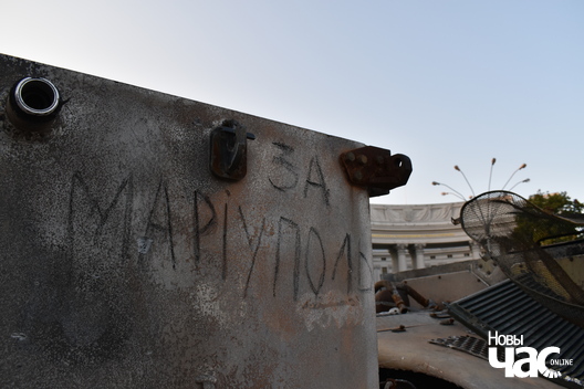1/4 dsc_0179_1_logo.jpg