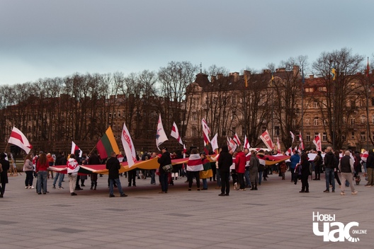 1/6 dsc_1029_logo.jpg