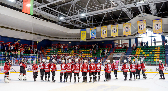 Масавыя затрыманні заўзятараў "Нёмана" праходзяць у Гродне «Зверху была дадзена каманда разабрацца». У Гродне «зачышчаюць» фанацкі сектар «Нёмана»