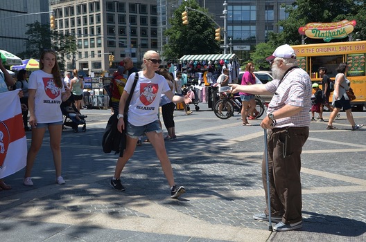 2/6 dsc_9178_logo.jpg