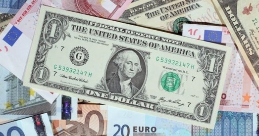 Беларусь другая сярод краін-суседзяў па росце курсу долара ў 2018 годзе