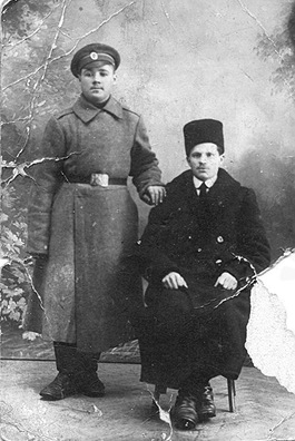 Мацвей Кірдзей у форме салдата царскай арміі і родны брат Таццяны Іван Мацвей Кірдзей у форме салдата царскай арміі і родны брат Таццяны Іван