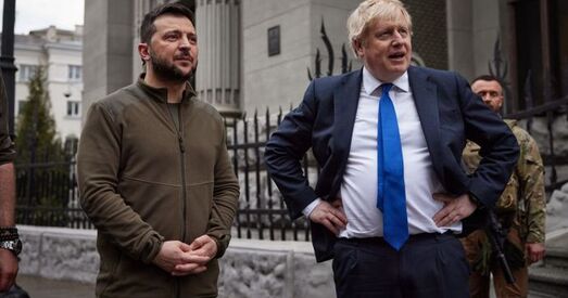 Прэм'ер Брытаніі паабяцаў прэзідэнту Украіны ў найбліжэйшыя дні паставіць бранетэхніку