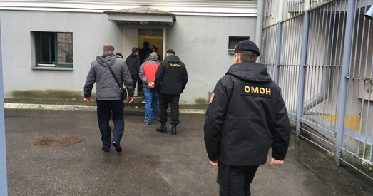 Беларускі ПЭН-цэнтр выступіў супраць затрыманняў удзельнікаў мірных акцый