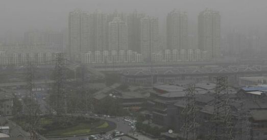 КНР. З-за пясчанай буры ў Пекіне былі затрыманыя і адмененыя авіярэйсы