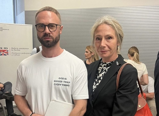 Андрэй Гнёт і Ганна Сафія Эразмі ў Сербскім апеляцыйным судзе. Фота: Instagram Андрэй Гнёт і Ганна Сафія Эразмі ў Сербскім апеляцыйным судзе. Фота: Instagram