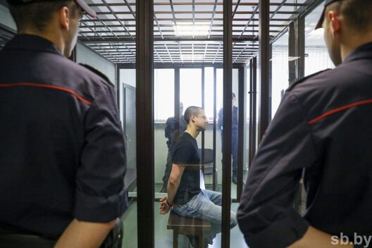 Эдуард Бабарыка на абвяшчэнні прысуду 5 ліпеня 2023 года. Фота: sb.by Эдуард Бабарыка на абвяшчэнні прысуду 5 ліпеня 2023 года. Фота: sb.by