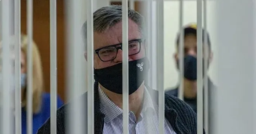 «Пасля гадоў у турме ў Віктара Бабарыкі больш годнасці, чым у сведак стабільнасці разам узятых»