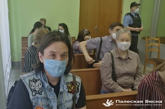 У судзе па справе Максіма Ялканава. Фота "Палеская Вясна" У судзе па справе Максіма Ялканава. Фота "Палеская Вясна"