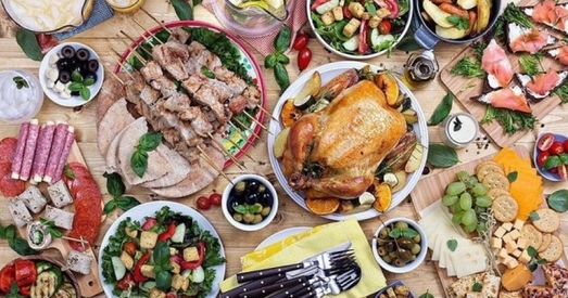 Беларусы трацяць на ежу траціну даходаў, а на кавярні — амаль менш за ўсіх у Еўропе