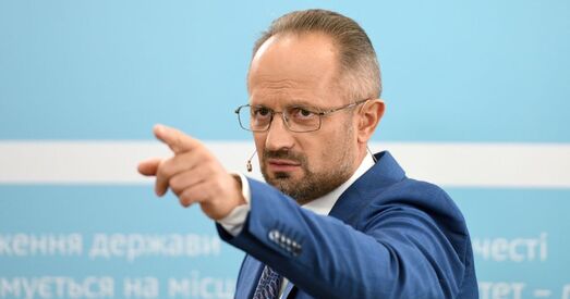 Раман Бяссмертны падаў дакументы ў ЦВК