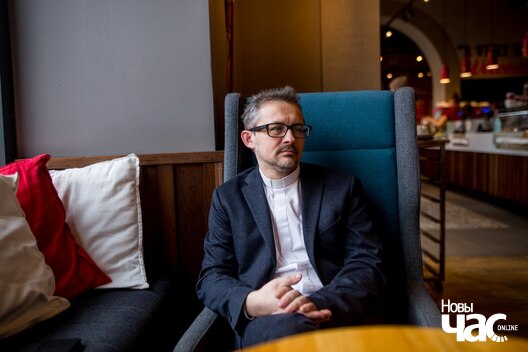 Ксёндз Вячаслаў Барок у Варшаве. Фота Паўла Хадзінскага Ксёндз Вячаслаў Барок у Варшаве. Фота Паўла Хадзінскага