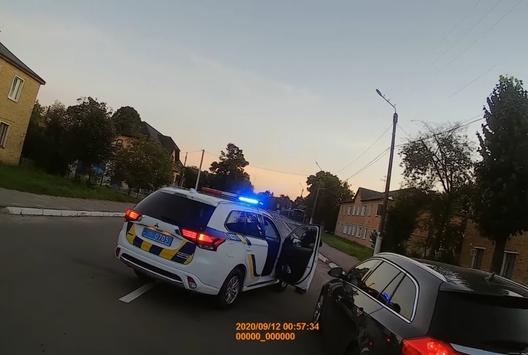 Фінальны момант пагоні за Іосіфавічам. Скрыншот з відэа, знятага на бодзі-камеру Фінальны момант пагоні за Іосіфавічам. Скрыншот з відэа, знятага на бодзі-камеру