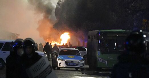 «Карцінкі падпаленых у Казахстане машын — не падстава папракаць сябе ў баязлівасці»