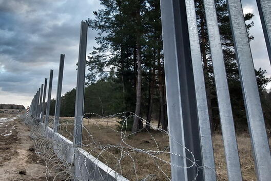 fmq7h_gwqaapiqb.jpg fmq7h_gwqaapiqb.jpg