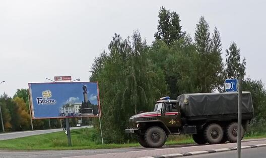 Грузавікі з двухгаловым арлом на нулявым кіламетры Грузавікі з двухгаловым арлом на нулявым кіламетры