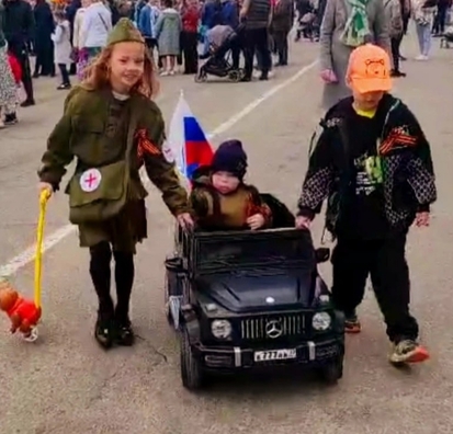 1/7 fota_dzjacej_pakupnikou_u__z__forme_7.jpg