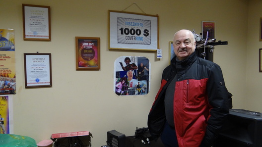 Павал Харэвіч у брэсцкай студыі «Буг Бэнд». Фота аўтара. Павал Харэвіч у брэсцкай студыі «Буг Бэнд». Фота аўтара.