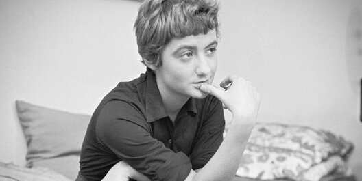 fransuaza_sagan.jpg fransuaza_sagan.jpg