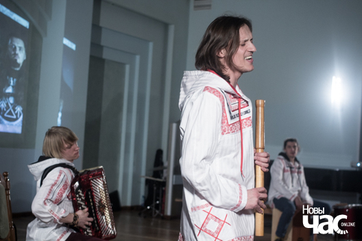 Арганізатар і вядоўца вечара Сяргей Доўгушаў Арганізатар і вядоўца вечара Сяргей Доўгушаў