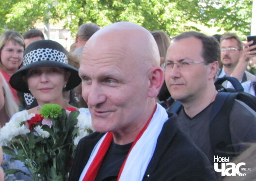 Сустрэча Алеся Бяляцкага на вакзале Сустрэча Алеся Бяляцкага на вакзале