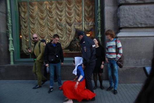 4/7 blind_russia3.jpg