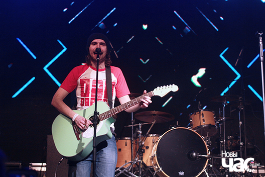 2/6 img_1303_logo.jpg