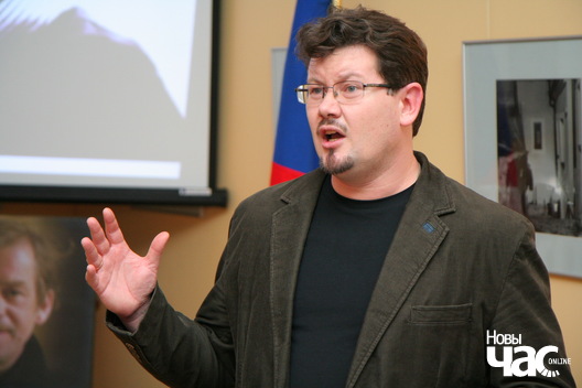 14/15 img_1415_logo.jpg