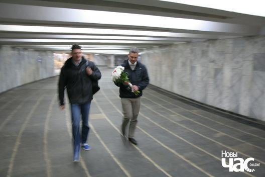 2/5 img_3786_logo.jpg