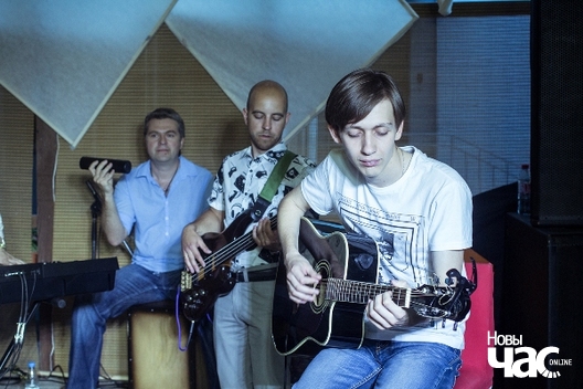 2/11 img_5756_logo.jpg