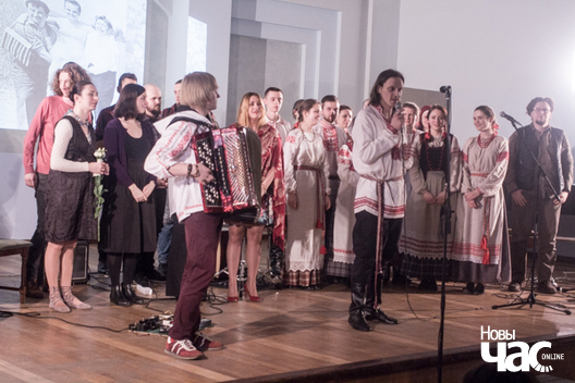 15/15 img_6140_logo.jpg