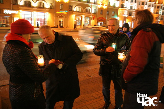 7/33 img_7503_logo.jpg