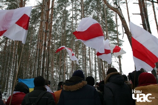 13/21 img_9876_logo.jpg