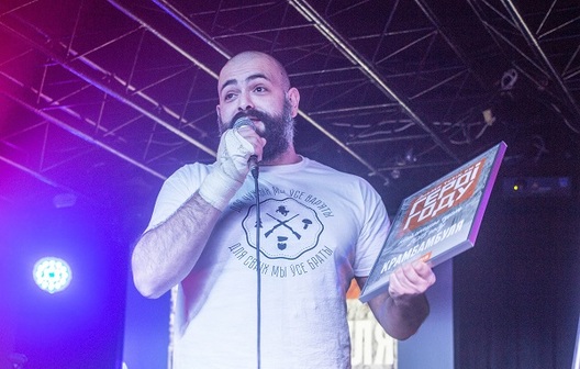 Крамбамбуля — Героі году 2015, узнагароду атрымаў саксафаніст партызанскага калектыву Павел Аракелян Крамбамбуля — Героі году 2015, узнагароду атрымаў саксафаніст партызанскага калектыву Павел Аракелян