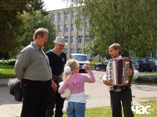 14/15 p8230083_logo.jpg