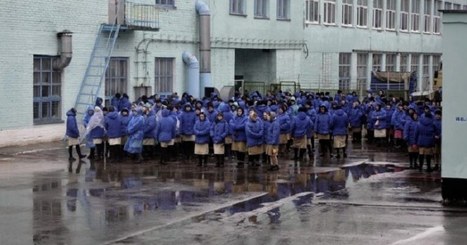 У армію РФ завербавалі 50 жанчын з калоніі на Данбасе. Вязням-беларускам варта занепакоіцца?