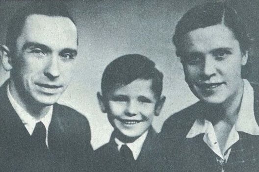 Геніюшы з малым сынам Юркам, Прага, 1940-я. Геніюшы з малым сынам Юркам, Прага, 1940-я.