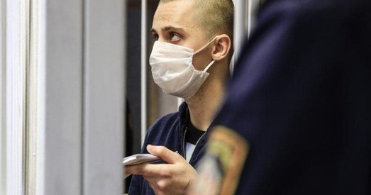 Палітвязень, які заляпляў відэакамеры на Акрэсціна, выйшаў на волю