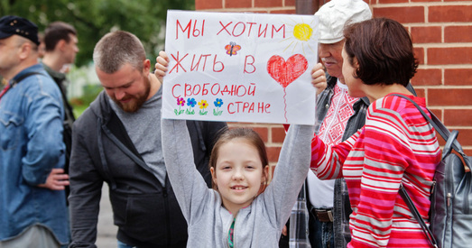 Што будзе, калі ўлада ў Беларусі не зменіцца? Адказвае эканаміст