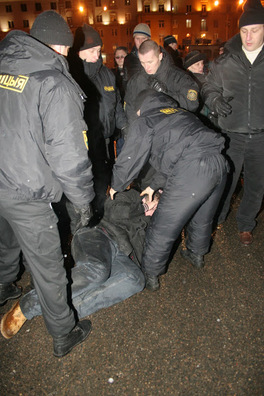 12/23 img_0245_2_logo.jpg