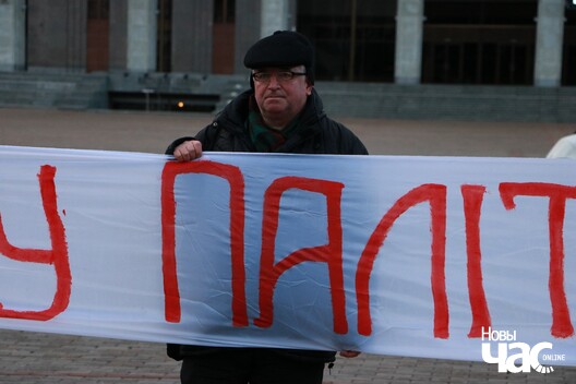 4/8 img_0395_1280x853_logo.jpg